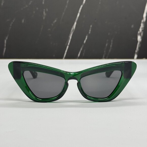 NEW BURBERRY BE4421U 4104/87 CAT EYE WOMEN SUNGLASSES BE4421U 410487 - Picture 4 of 10